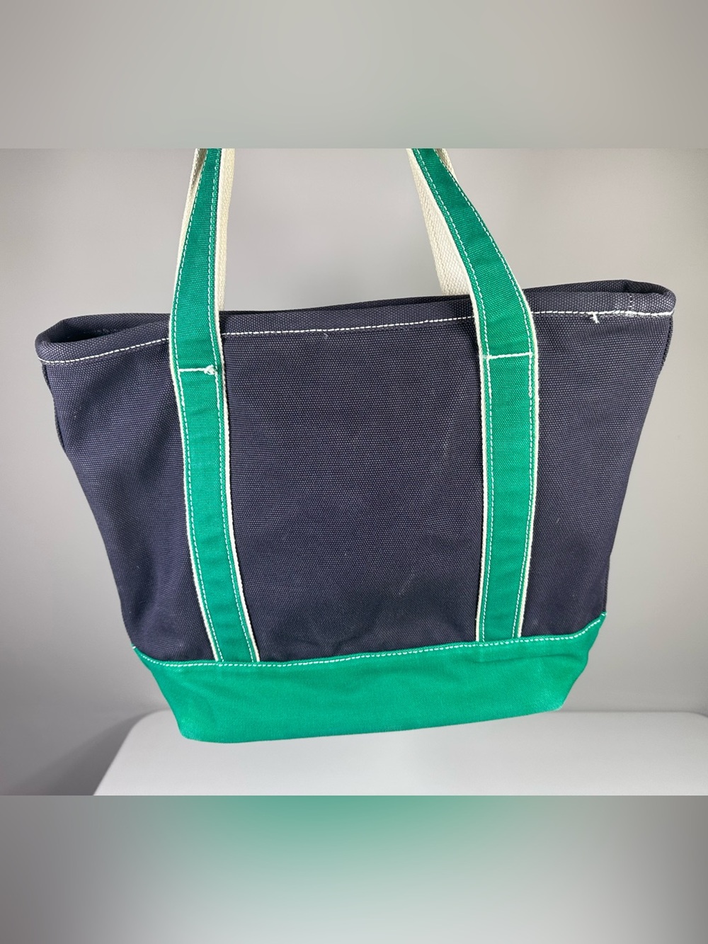 Vintage Lands’ End Medium Canvas Zip-up Boat Tote - Picture 5 of 13